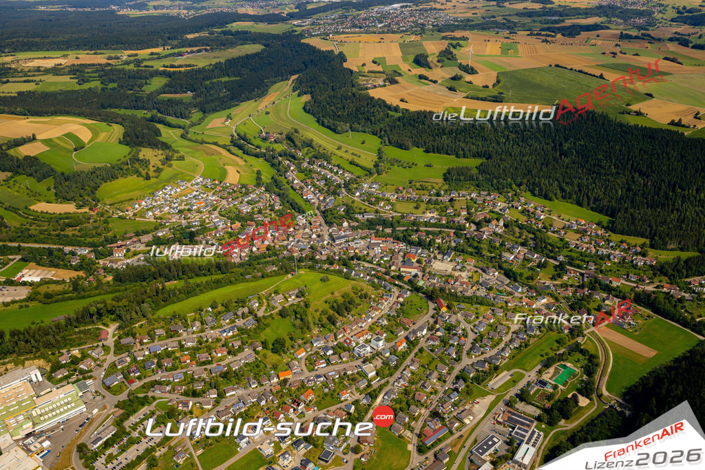 Das Luftbild zeigt :  Glatten - Die Luftaufnahme wurde 2024 vom UL-Flugzeug aus erstellt ( keine Drohne ) - Hochauflösende Luftaufnahme - Für grossformatige Ausdrucke geeignet. Die Geschenkidee !Mit Lizenz und Bildrechte bestellbar