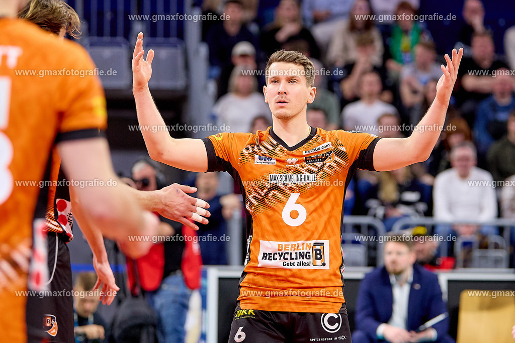 GER, BERLIN RECYCLING Volleys - SWD powervolleys Dueren, Volleyball, DVV-Pokalfinale Maenner 2025, 02.03.25 | GER, BERLIN RECYCLING Volleys - SWD powervolleys Dueren, Volleyball, DVV-Pokalfinale Maenner 2025, 02.03.25Foto: Gerald Oelze-de Stoppany
