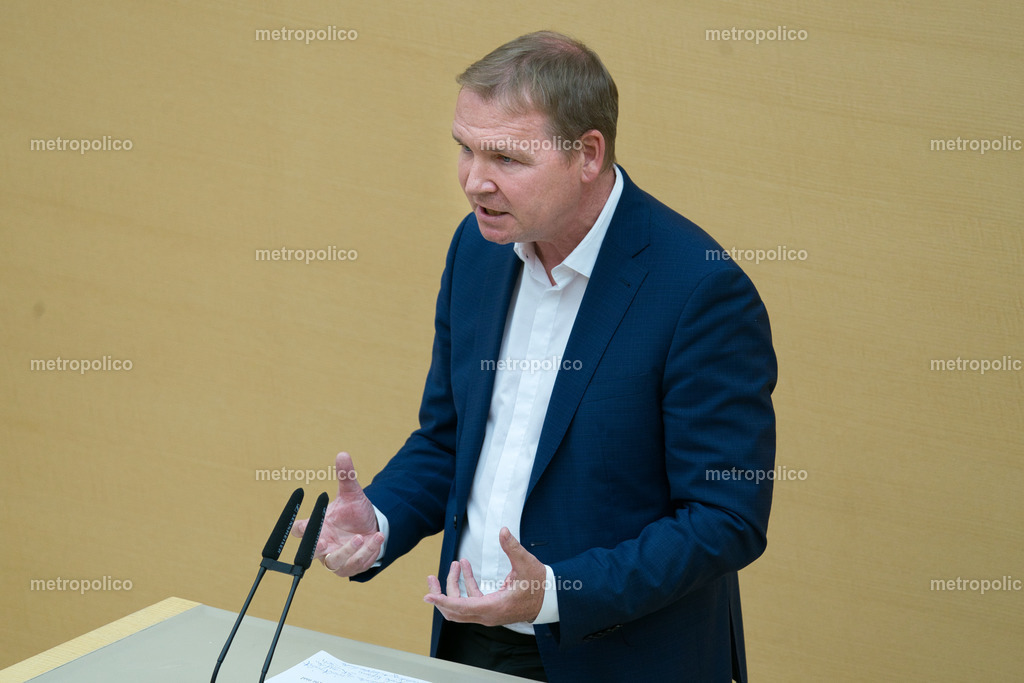 Dominik Spitzer (5) | Metropolico