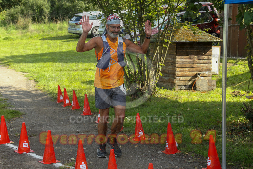 230826_1646_EX1_1627 | Sportfotografie im Rhein-Sieg Kreis, Köln, Bonn, NRW, Rheinland Pfalz, Hessen, etc. Unser Tätigkeitsfeld umfasst den Laufsport vom Volkslauf über den Marathon, Duathlon, Triathon bis zum Ultralauf wie Kölnpfad Ultra oder Schindertrail.