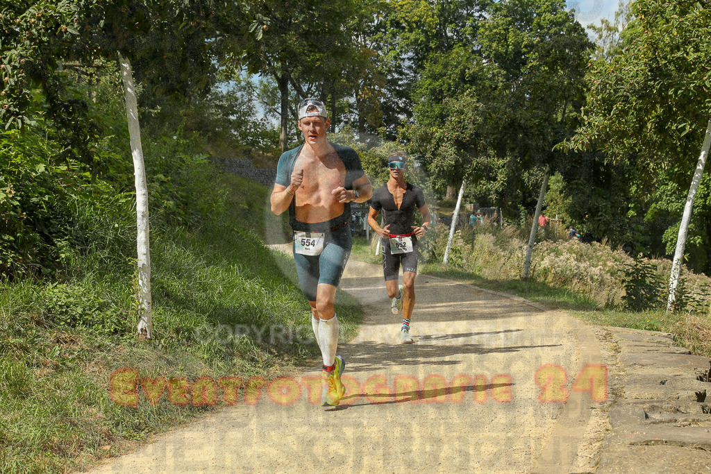 250824_1410_EX1_5273 | Sportfotografie im Rhein-Sieg Kreis, Köln, Bonn, NRW, Rheinland Pfalz, Hessen, etc. Unser Tätigkeitsfeld umfasst den Laufsport vom Volkslauf über den Marathon, Duathlon, Triathon bis zum Ultralauf wie Kölnpfad Ultra oder Schindertrail.