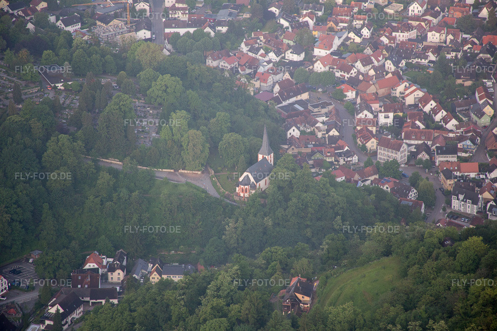 Luftbild: Ortsansicht im Ortsteil Auerbach in Bensheim im Bundesland Hessen in Deutschland. Foto: IMG_089190.jpg vom 25.05.2016 durch Werner Riehm/FLY-FOTO.de