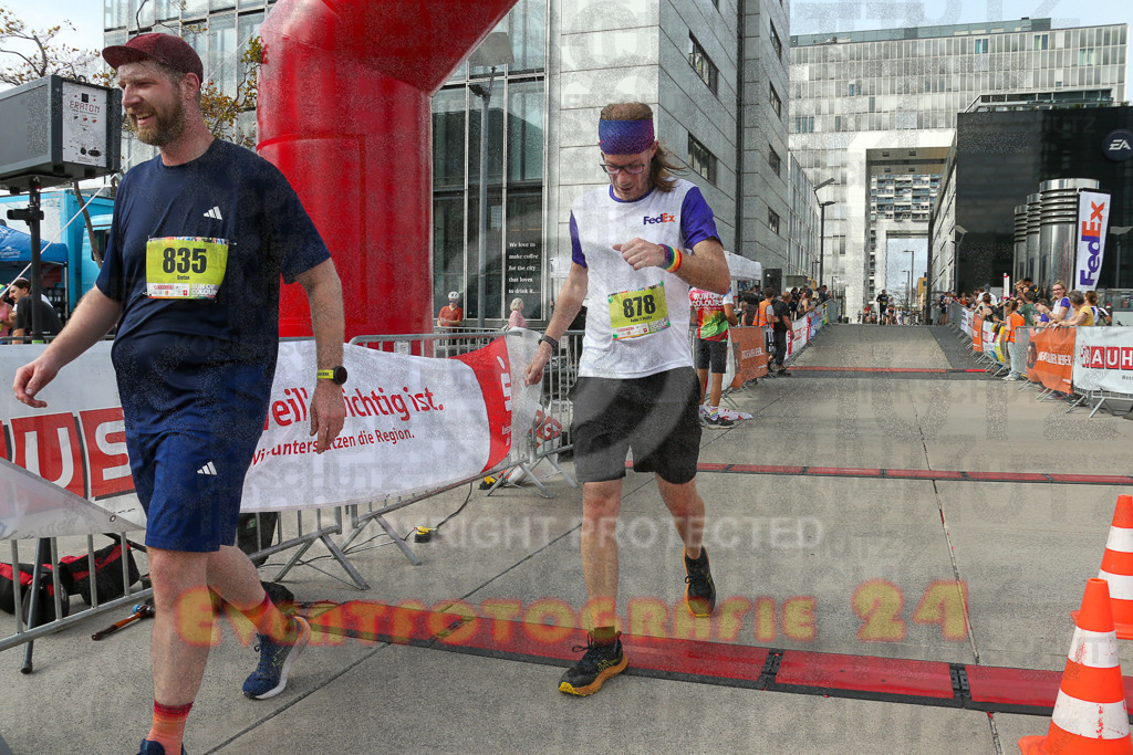 250920_1533_EX1_9997 | Sportfotografie im Rhein-Sieg Kreis, Köln, Bonn, NRW, Rheinland Pfalz, Hessen, etc. Unser Tätigkeitsfeld umfasst den Laufsport vom Volkslauf über den Marathon, Duathlon, Triathon bis zum Ultralauf wie Kölnpfad Ultra oder Schindertrail.