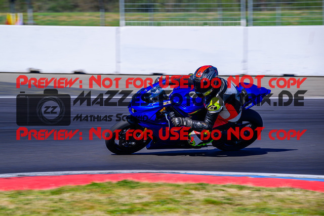 MaZZes_Fotomatrix_20250407_6021986_0717 | WEISS