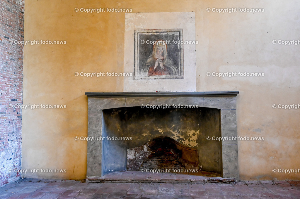 Italien_ Toscana_ Lucca_ 29.05.2024-27 | 29.05.2024, Italien, ITA, Toskana, Lucca im Bild Stadtansichten, Gebäude, Architektur, Touristen, Historisch, Souvenier, 


Lucca ist die Hauptstadt der Provinz Lucca in der Toskana. Sie liegt im Tal des Flusses Serchio etwa 20 km nordöstlich von Pisa und 20 km östlich der toskanischen Küste
Quelle: Wikipedia
