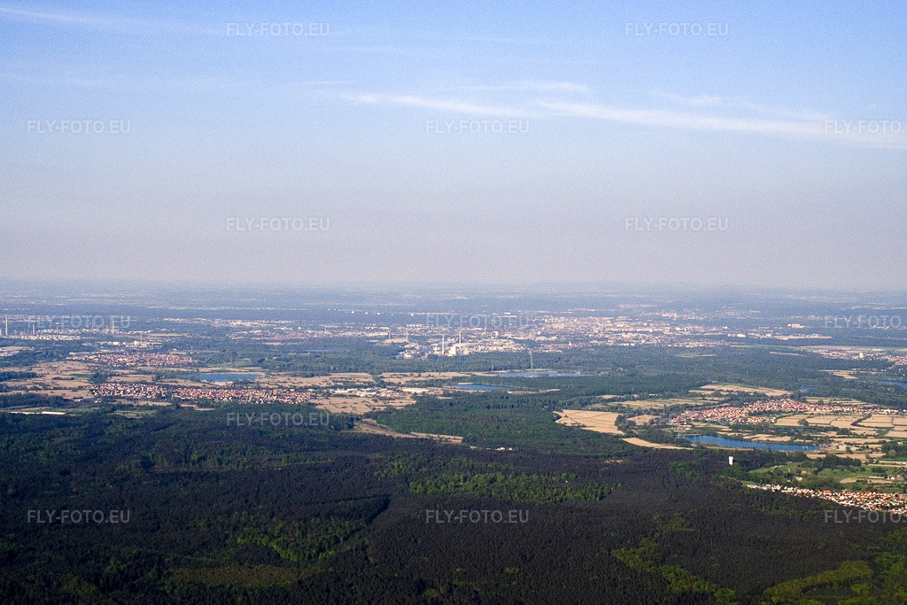 Vue aérienne: Vue de la ville à Scheibenhard dans le département Bas Rhin, France. Photo: IMG_10591.jpg prise le 04/05/2008 par Werner Riehm/FLY-FOTO.euRésolution de l'original: 3321 x 2214 px