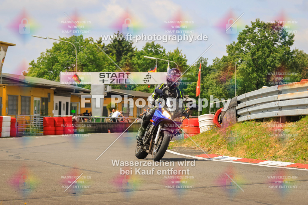 _DSK2408 | Hier findet Ihr Bilder von Touristenfahrten auf der Nürburgring Nordschleife oder von anderen Veranstaltungen die ich besucht habe. Viel Spass beim Durch Schauen 
