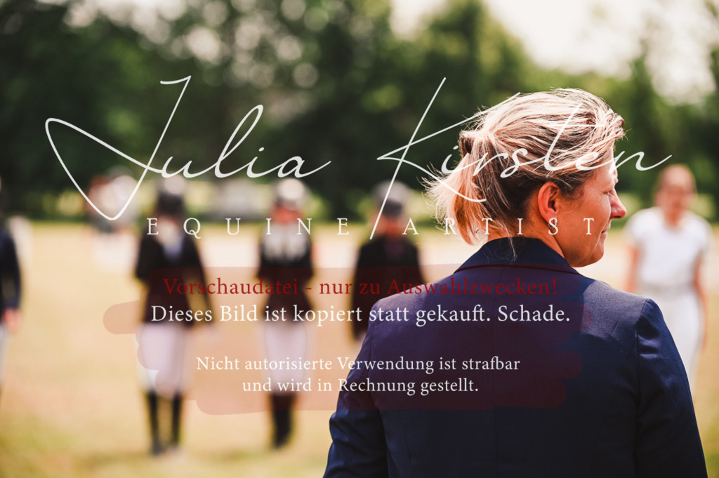 DSC_6401 | Pferde- und Turnierfotografie in Westsachsen. Pferdeportraits, Auftragszeichnungen und intuitive Kunst.