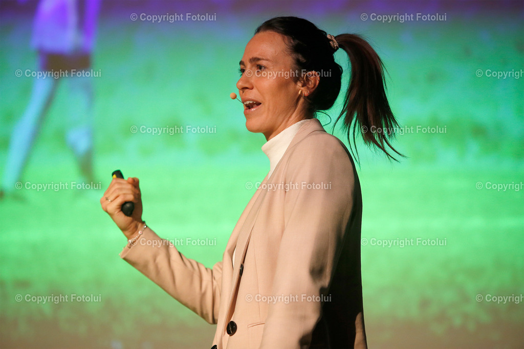 VEREINSCOACHING2023_25 | VIKTORIA SCHNADERBECK 