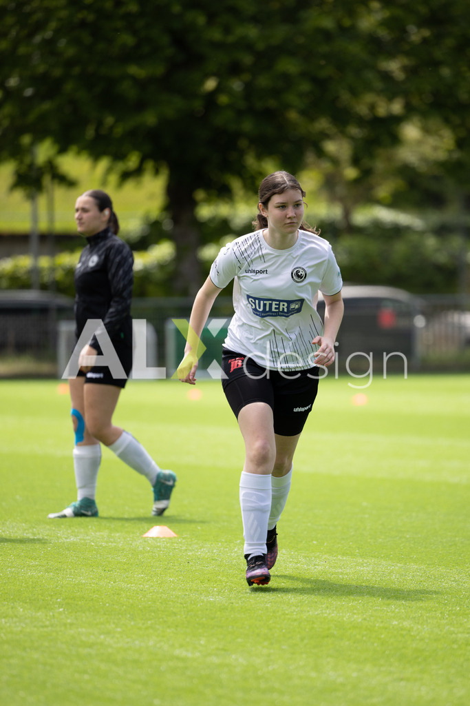 Fußball I Frauen I Saison 2025-2026 I Frauen 3. Liga | FVRZ Gruppe 2 | 18. Spieltag I Spielvereinigung Schaffhausen Damen 1 - Team Furttal Zürich I 17.05.2026 | Hochwertige Sportfotos kaufen & lizenzieren für Medien, Vereine, Agenturen & Sportler:innen. Entdecke professionelle Sportfotografie im Bildshop von Alexander Franzen. - Realisiert mit Pictrs.com