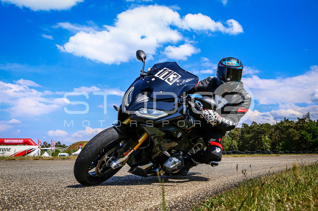 0113-260508DCB-047_113 | Deine Full-Service-Agentur für ✔️Videoproduktionen und ✔️Motorsportfotografie Jetzt Angebot anfragen!