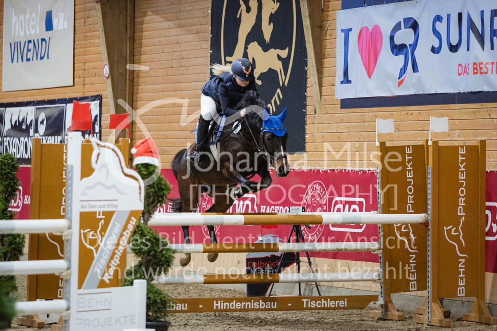 231118_PonyTrophy-216 | Deine schönsten Turniermomente als professionelle Fotos! Entdecke hochwertige Pferdesport-Fotografie im Online-Shop. Jetzt Fotos finden & bestellen!