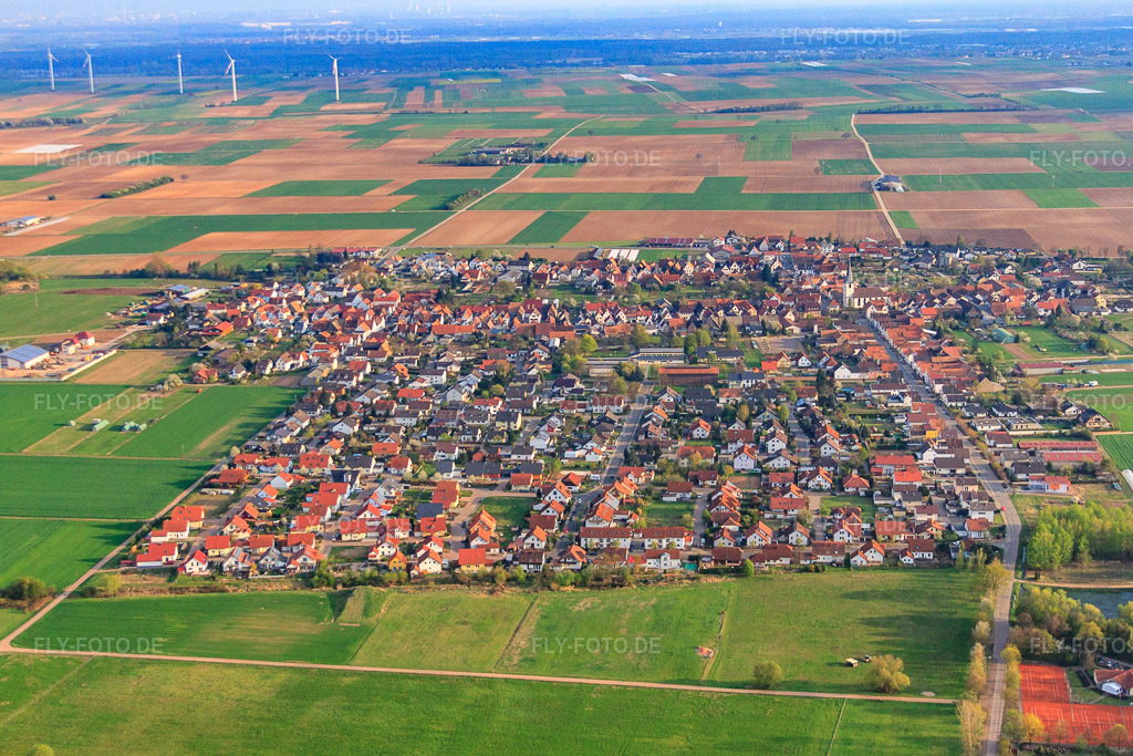 Luftbild: Dorfansicht aus Norden in Ottersheim bei Landau im Bundesland Rheinland-Pfalz in Deutschland. Foto: IMG_49900.jpg vom 13.04.2012 durch Werner Riehm/FLY-FOTO.de