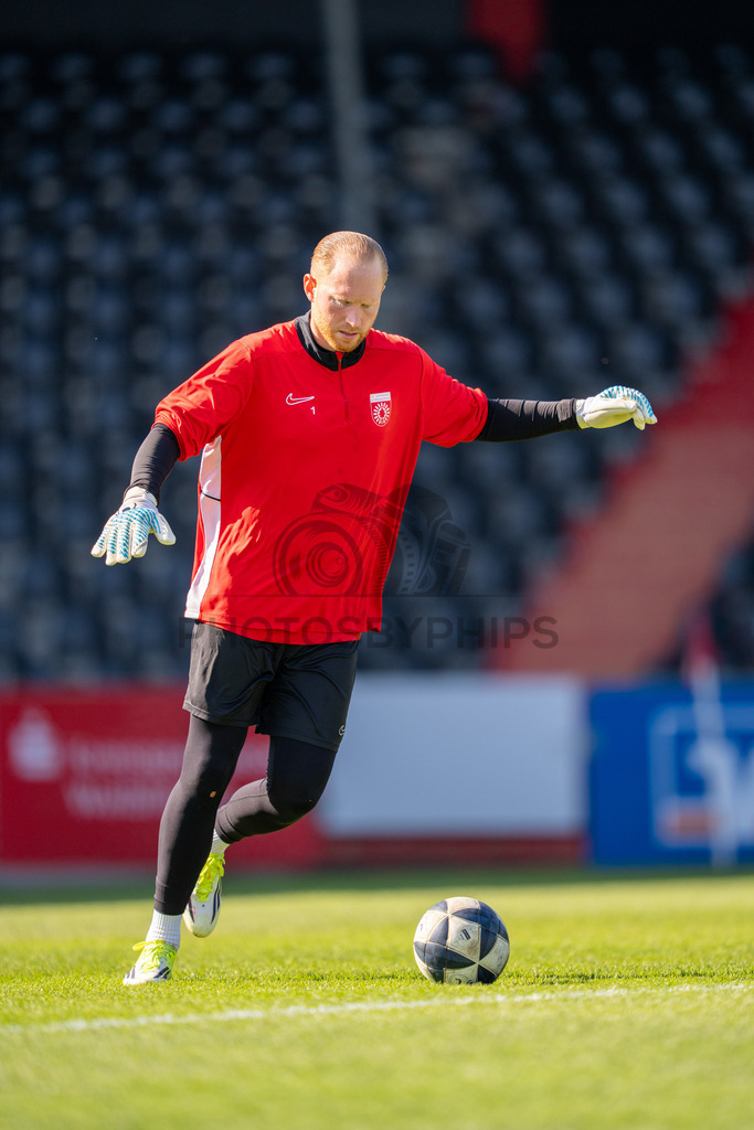SG Sonnenhof Großaspach vs. KSV Hessen Kassel, Fussball, Regionalliga Südwest, 23. Spieltag, Saison 2025/2026, 07.03.2026 | Maximilian Reule (SG Sonnenhof Großaspach, #01),SG Sonnenhof Großaspach vs. KSV Hessen Kassel, Fussball, Regionalliga Südwest, 23. Spieltag, Saison 2025/2026, 07.03.2026Foto: photosbyphips/Philip Ziegler