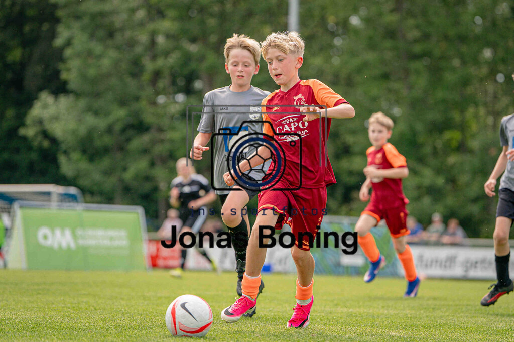 Fußball I E-Junioren I Saison 2025-2026 I OM-Cup Lüsche I Samstag  I 22765 | jns.sportfotos - Realisiert mit Pictrs.com