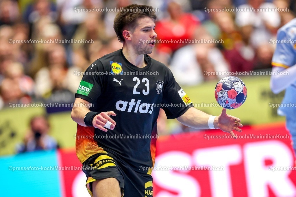 EHF19012602195 | 19.01.2026, Handball, Men's EHF EURO 2026, Deutschland - Spanien, Jyske Bank Boxen in Herning, Dänemark, Preliminary Round:  Renars Uscins (Germany #23) 