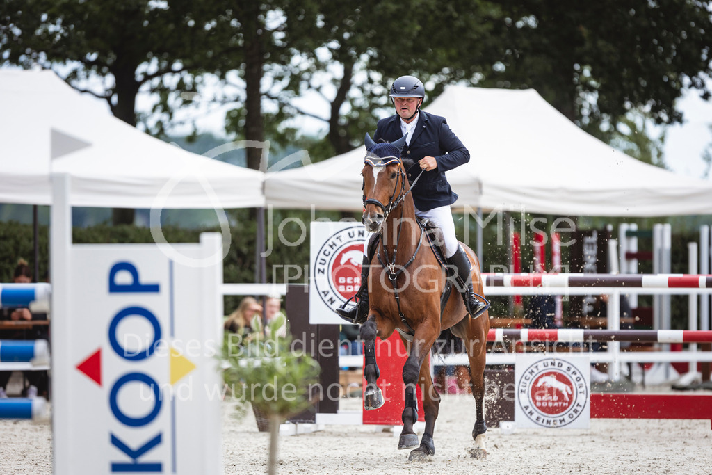 240616_Lemwerder_M2-Springen-504 | Deine schönsten Turniermomente als professionelle Fotos! Entdecke hochwertige Pferdesport-Fotografie im Online-Shop. Jetzt Fotos finden & bestellen!