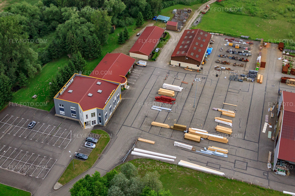 Aerial view: Wolf System in Leutenheim in the state Bas-Rhin, France. – Photo: IMG_28790.jpg taken on 06/14/2010 by Werner Riehm/FLY-FOTO.com – Resolution of the original: 4752 x 3168 px – Construction de Bâtiments Agricoles et Industriels - Système Wolf