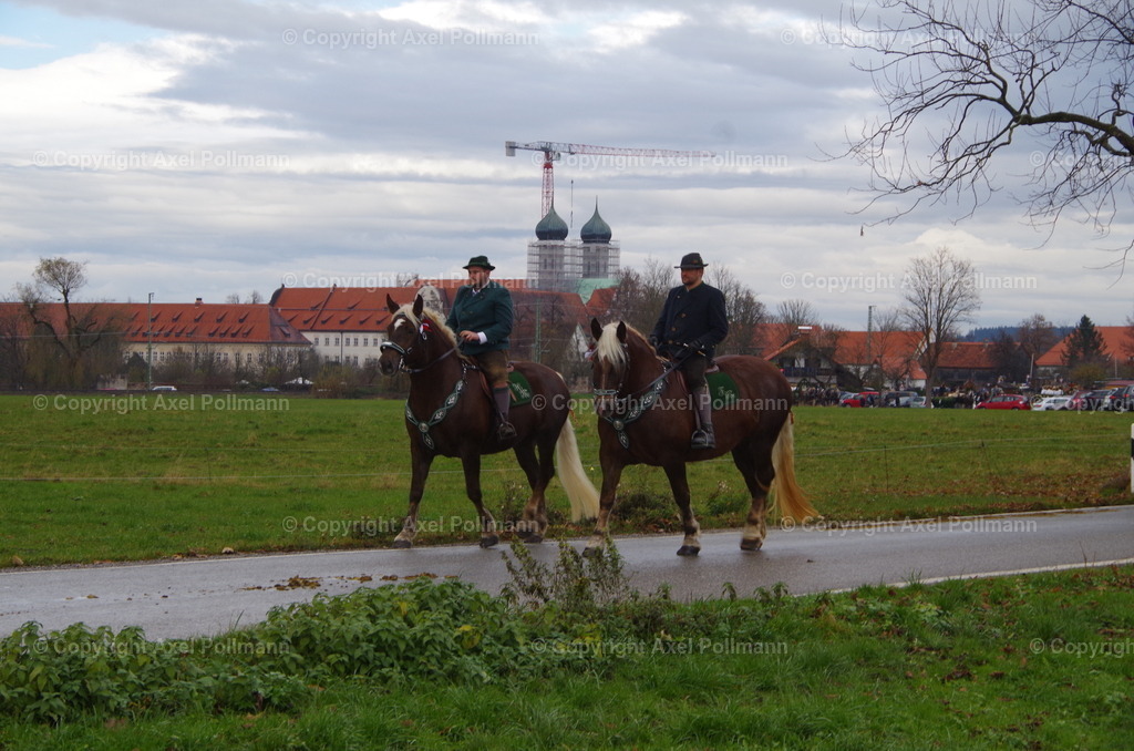 IMGP9798 | fotografiert von Axel PollmannLeonhardi Wallfahrt Benediktbeuern und Murnau, Fronleichnam, Fasching, Landschaft im Loisachtal und Benediktbeuern  - Realisiert mit Pictrs.com