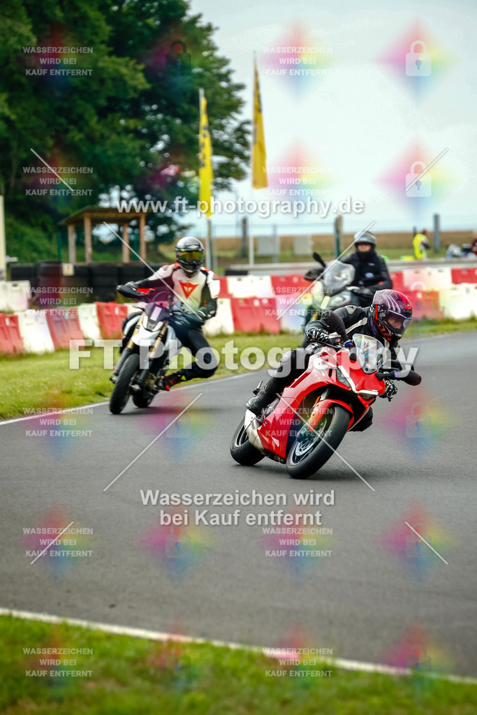 VBK-4187 | Hier findet Ihr Bilder von Touristenfahrten auf der Nürburgring Nordschleife oder von anderen Veranstaltungen die ich besucht habe. Viel Spass beim Durch Schauen 