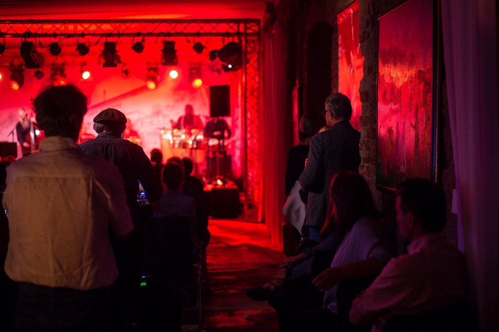 Tango meets Cuba | Tango meets Cuba mit den Klazz Brothers & Cuba Percussion im Forte Belvedere Leisnig zum Festival Hallo Leisnig 2022. - Realisiert mit Pictrs.com