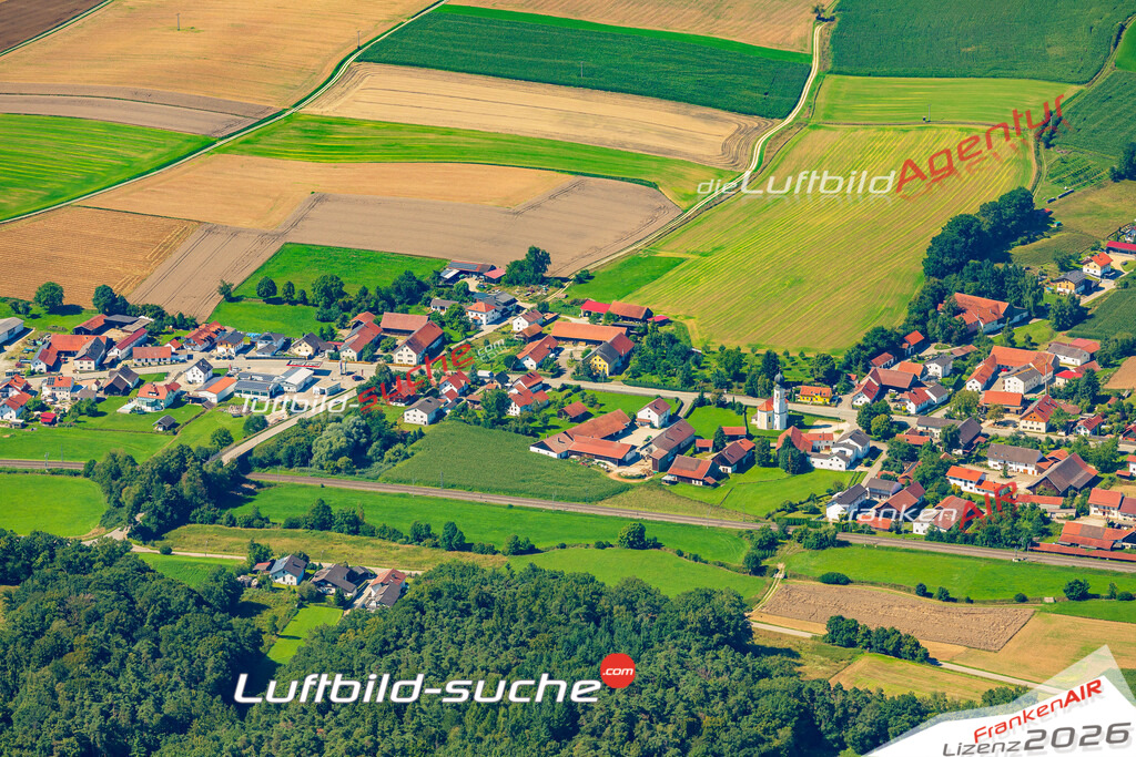 Geschenkidee Iffelkofen bei Ergoldsbach -Die Luftbildaufnahme wurde 2025 vom UL-Flugzeug heraus erstellt ( keine Drohne ) - Hochauflösende Luftaufnahme -Nicht vergleichbar mit Google Maps oder Satelittenbilder- Die Geschenkidee !Mit Lizenz und Bildrechte bestellbar