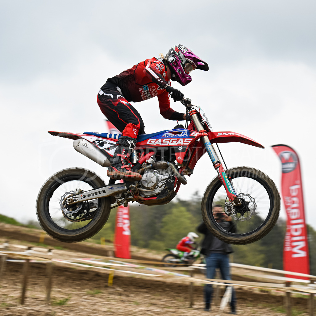Motocross Schlatt bei Winterthur - 30. April 2023 | #37 Bruggmann Luca aus Lyss (CH) auf GASGAS in der Kategorie ProRace Serie am Motocross Schlatt bei Winterthur, 30. April 2023. 
Instagram: @mx_schlatt | @mc_wila | @sam_schweiz
Bild: Sportfotografie Markus Aeschimann | www.markus-aeschimann.ch - Realisiert mit Pictrs.com