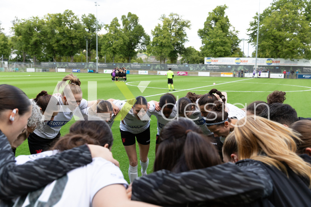 Fußball I Frauen I Saison 2025-2026 I Frauen 3. Liga | FVRZ Gruppe 2 | 18. Spieltag I Spielvereinigung Schaffhausen Damen 1 - Team Furttal Zürich I 17.05.2026 | Hochwertige Sportfotos kaufen & lizenzieren für Medien, Vereine, Agenturen & Sportler:innen. Entdecke professionelle Sportfotografie im Bildshop von Alexander Franzen. - Realisiert mit Pictrs.com