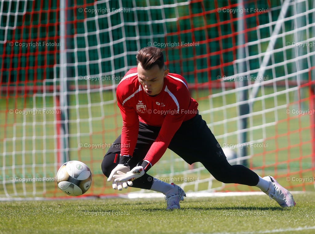 A_LUI_27042024_39 | SPORT,FUSSBALL,LT1 OOE LIGA ASKOE OEDT-UNION EDELWEISS LINZ 27.04.2024 IM BILD:KAI LANG  (OEDT) UND (EDELWEISS) FOTO:FOTOLUI