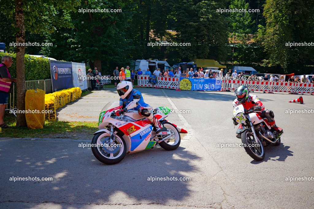 P1036915-2 | Erleben Sie atemberaubende, hochqualitative Fotos Ihrer Fahrt entlang der malerischen Alpenstraßen. Besuchen Sie alpineshots.com, um professionelle Aufnahmen Ihrer unvergesslichen Reise zu finden und zu kaufen - Realisiert mit Pictrs.com