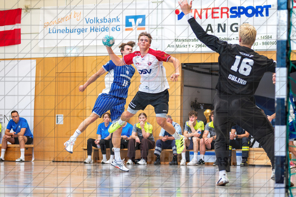 IHC 2026 - VfL Gummersbach vs. HØJ Elite | Marius Nørsøller (HØJ Elite #21); IHC 2026 - VfL Gummersbach vs. HØJ Elite am 08.08.26 in Sporthalle KGS, Schneverdingen - Realisiert mit Pictrs.com