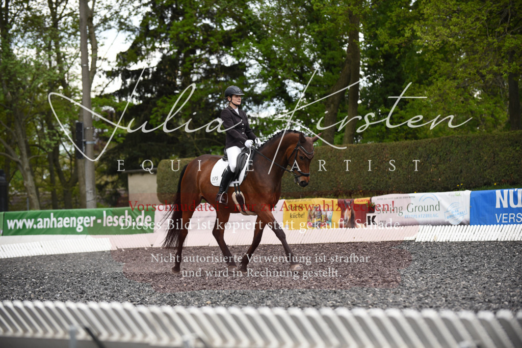 20230513_JK-Röhrsdorf-15-188 | Pferde- und Turnierfotografie in Westsachsen. Pferdeportraits, Auftragszeichnungen und intuitive Kunst.