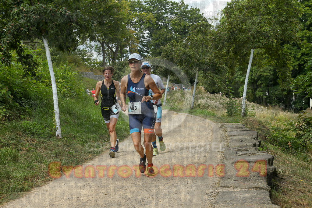 250824_1342_EX1_3335 | Sportfotografie im Rhein-Sieg Kreis, Köln, Bonn, NRW, Rheinland Pfalz, Hessen, etc. Unser Tätigkeitsfeld umfasst den Laufsport vom Volkslauf über den Marathon, Duathlon, Triathon bis zum Ultralauf wie Kölnpfad Ultra oder Schindertrail.