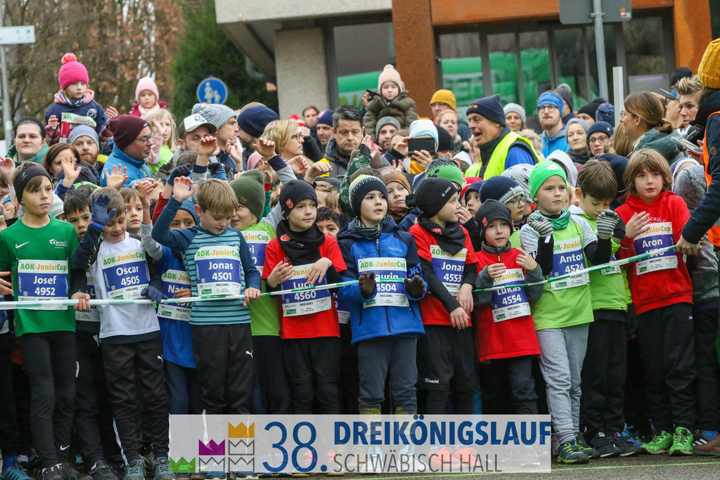 400m AOK Junior Cup | 3 Koenigslauf 2024 400m AOK Junior Cup - Realisiert mit Pictrs.com