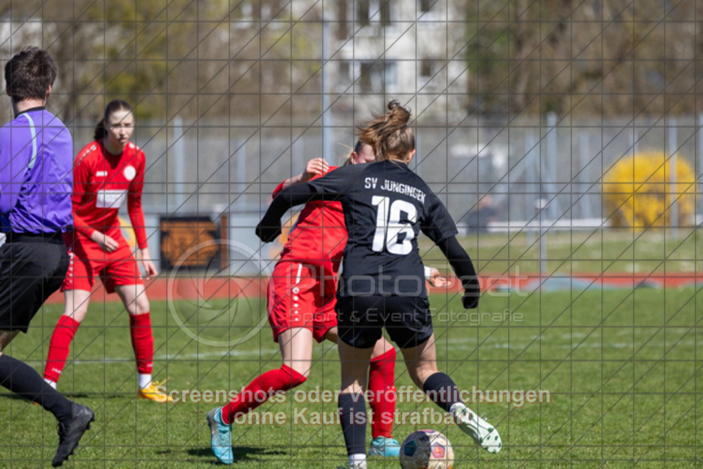 20250406_143340_0364 | #,1.FC Donzdorf (rot) vs. SV Jungingen (schwarz), Fussball, Frauen-Verbandsliga Württemberg, 16. Spieltag, Saison 2024/2025, Rasenplatz Lautertal Stadion, Süßener Straße 16, 73072 Donzdorf, 06.04.2025 - 13:00 Uhr,Foto: PhotoPeet-Sportfotografie/Peter Harich