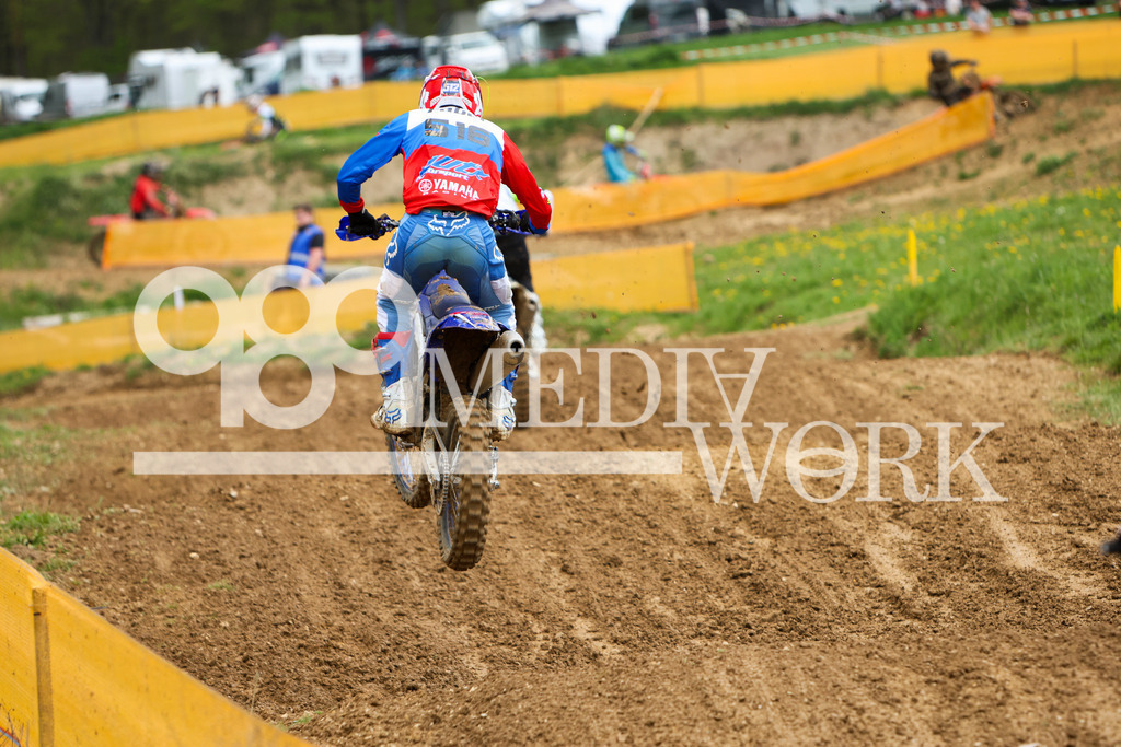 5E6A0300 | 989 MEDIAWORK