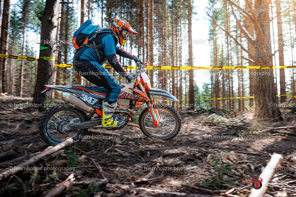 fuernholzer_250501-C1-841 | Fotografische Impressionen von der Red Stag Enduro Extreme by fuernholzer-photography.com. Endurosport in Österreich fotografisch festgehalten von fuernholzer. Auftragsfotografie für Private, Gewerbefotos und Industriefotografie. Eventfotografie, Sportfotografie und Motorsportfotografie. Anbieter von Fotoworkshops, Fototraining, fotografischen Vorträgen und Fotoseminaren.