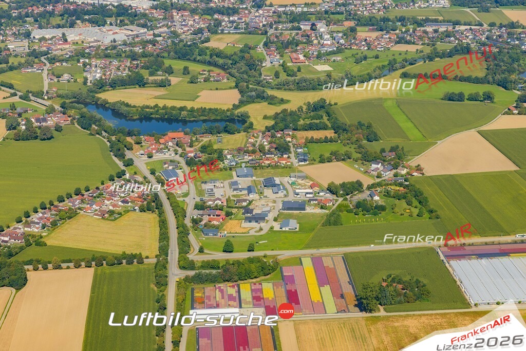 Luftaufnahme von Rottau Pocking Bild- Das Luftbild wurde 2025 vom UL-Flugzeug heraus erstellt ( keine Drohne ) - Hochauflösende Luftaufnahme -Nicht vergleichbar mit Google Maps oder Satelittenbilder- Die Geschenkidee !Mit Lizenz und Bildrechte bestellbar