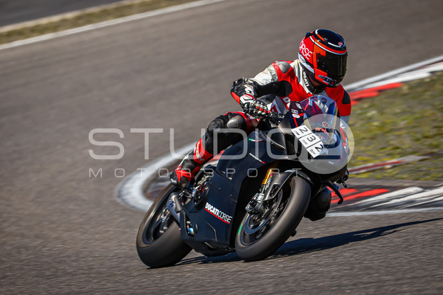 0232-260526NBR-013_232 | Deine Full-Service-Agentur für ✔️Videoproduktionen und ✔️Motorsportfotografie Jetzt Angebot anfragen!