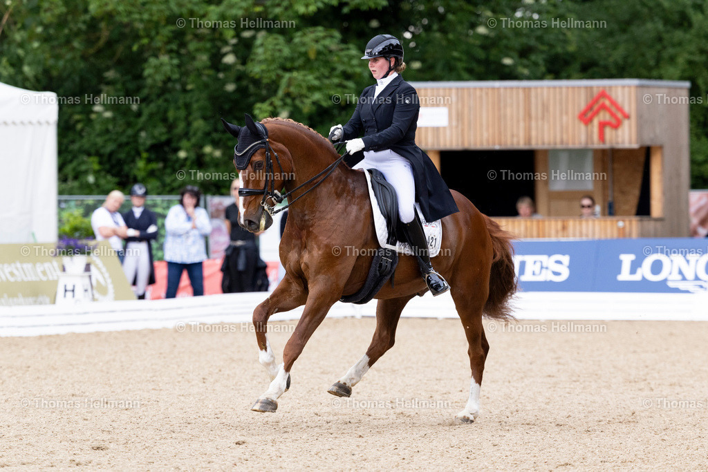 TH_421-Florinio 2-Kracht_ Anna-Lena_29419 | Al Shiraàa Deutsches Spring- und Dressur-Derby 2025 am 01.06.25 in Hamburg, Thomas Hellmann, 421Florinio 2Kracht, Anna-Lena