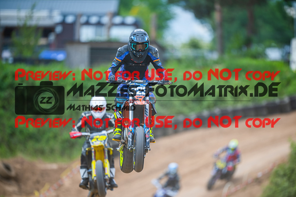 MaZZes_FotoMatrix_220528_9276 | Fotograf Mathias Schmid
Sportfotograf,
Eventfotograf,
Hochzeitsfotograf,
Portraitfotograf