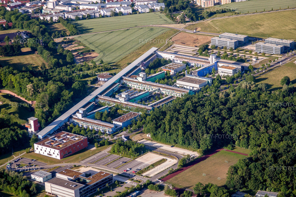 Luftbild: Campus- Universität Ulm mit Institut für Elektronische Bauelemente und Schaltungen im Ortsteil Eselsberg in Ulm im Bundesland Baden-Württemberg in Deutschland. Foto: IMG_67261.jpg vom 08.06.2014 durch Werner Riehm/FLY-FOTO.de