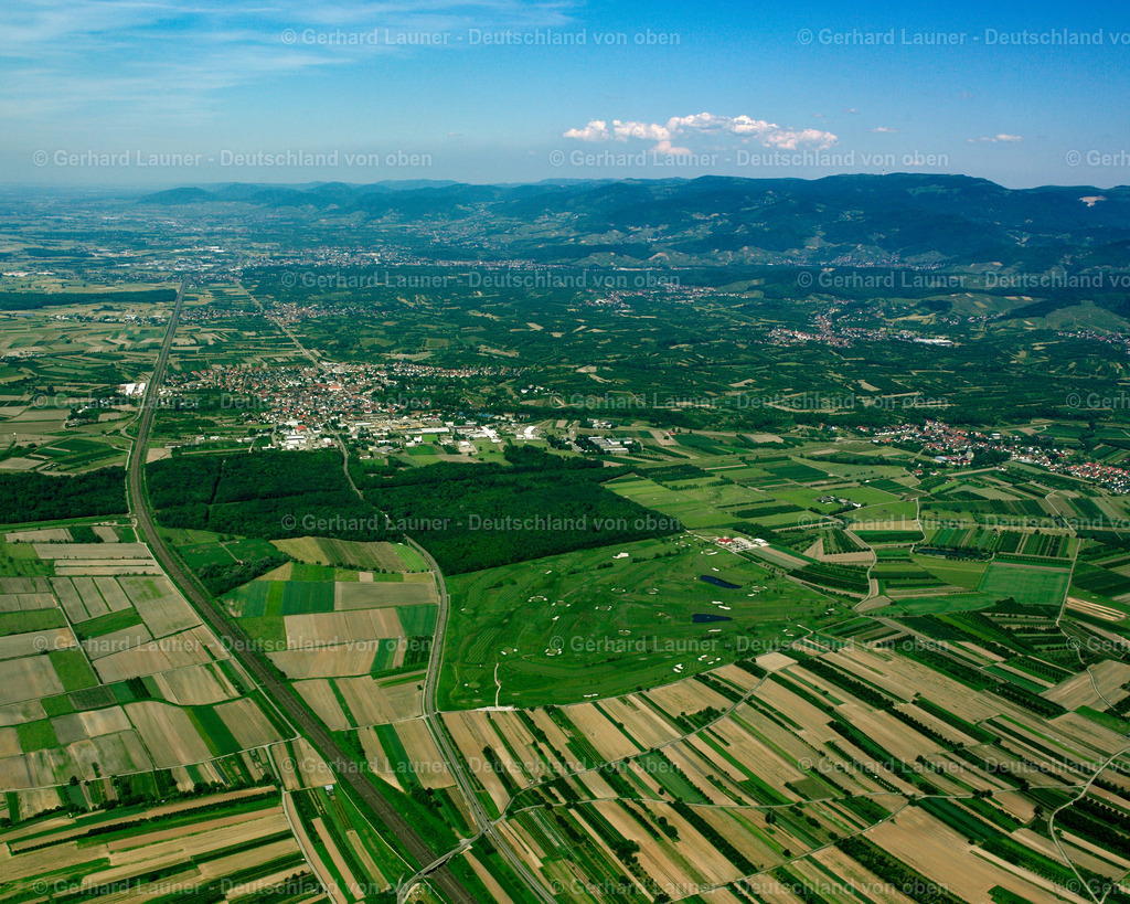 2526001 | Blick zum Schwarzwald bei Renchen in Richtung Nordosten