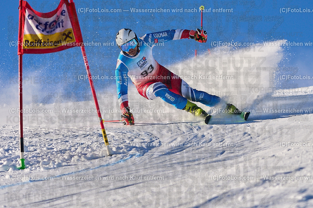 ALP4539_MASTERS-Cup_GS-A Herrn_Ruesch Martin | (C)FotoLois.com, Alois Spandl. FIS Masters-Cup Wildschönau, Giant Slalom auf der Piste Schatzberg GS, Siegerehrung auf dem Dorfplatz Niederau, Sa 13. Januar 2024.