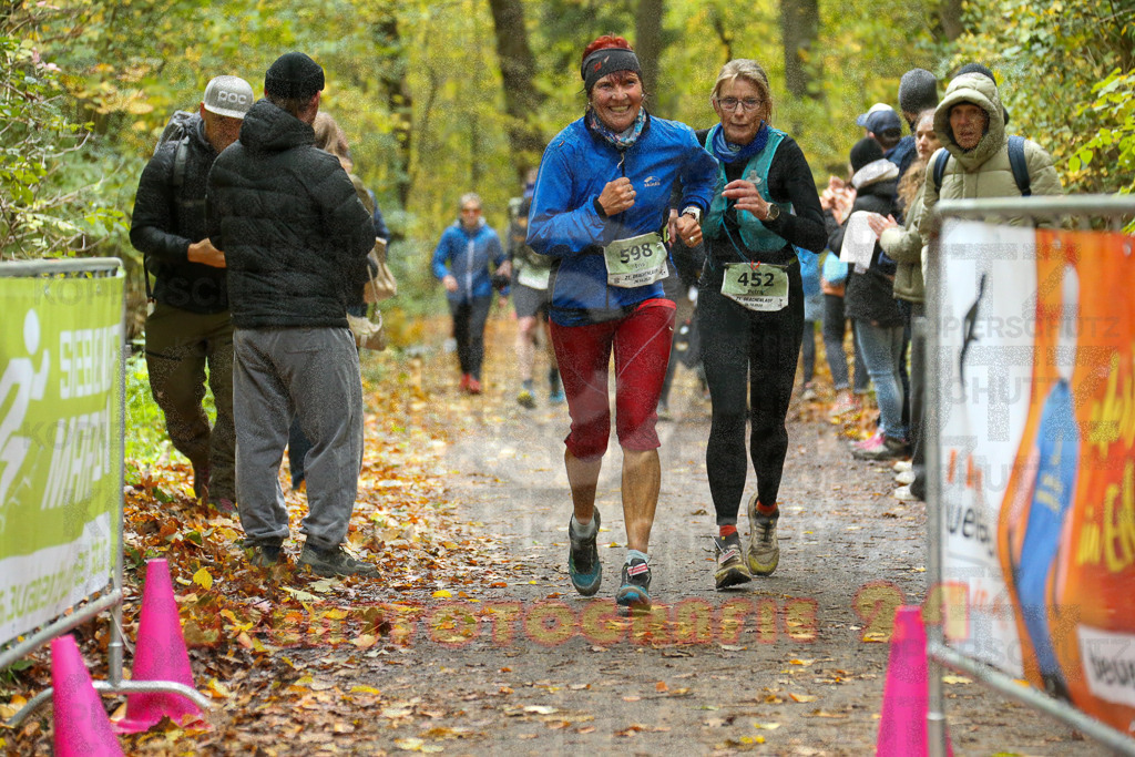 251026_1335_EX1_3721 | Sportfotografie im Rhein-Sieg Kreis, Köln, Bonn, NRW, Rheinland Pfalz, Hessen, etc. Unser Tätigkeitsfeld umfasst den Laufsport vom Volkslauf über den Marathon, Duathlon, Triathon bis zum Ultralauf wie Kölnpfad Ultra oder Schindertrail.