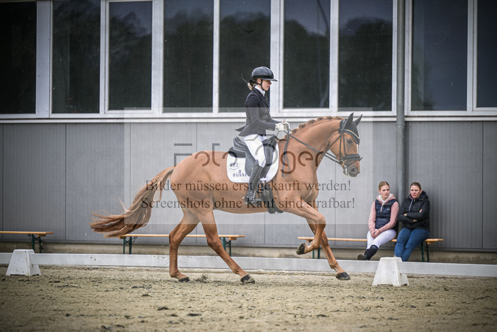 DOS_1426 | Entdecke hochwertige Reitturnierfotos von Foto Oger. Professionell, emotional und authentisch – jetzt Lieblingsmomente im Shop bestellen.Deutschlandweite Turnierfotografie. - Realisiert mit Pictrs.com