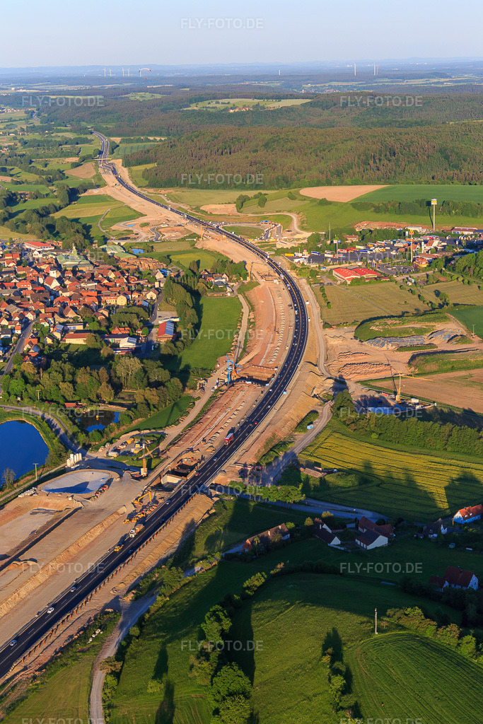 Luftbild: Autobahnbaustelle an der A3 in Geiselwind im Bundesland Bayern in Deutschland. Foto: IMG_100404.jpg vom 27.05.2017 durch Werner Riehm/FLY-FOTO.de