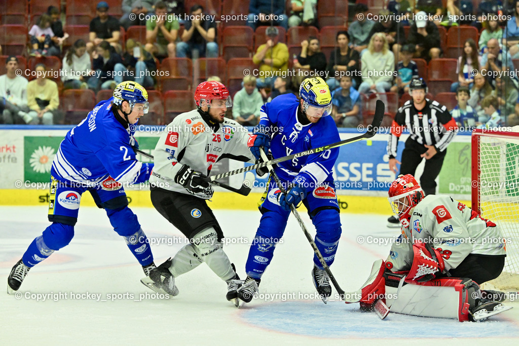 EC IDM Wärmepumpen VSV vs. HDD Jesenice | #2 MACPHERSON Dylan EC VSV, #26 BOHINC Martin HDD Jesenice, #16 HANCOCK Kevin EC VSV, #38 Us Zan HDD Jesenice, EC IDM Wärmepumpen VSV vs. HDD Jesenice, EC IDM Wärmepumpen VSV vs. HDD Jesenice am 08.09.2024 in Villach (Stadthalle Villach), Austria, (Photo by Bernd Stefan)