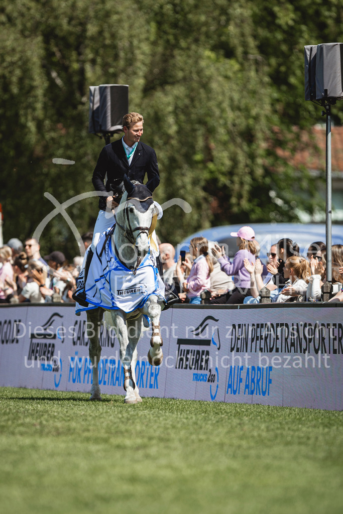 240510_Hamburg_YoungsterTour7y-136 | Deine schönsten Turniermomente als professionelle Fotos! Entdecke hochwertige Pferdesport-Fotografie im Online-Shop. Jetzt Fotos finden & bestellen!