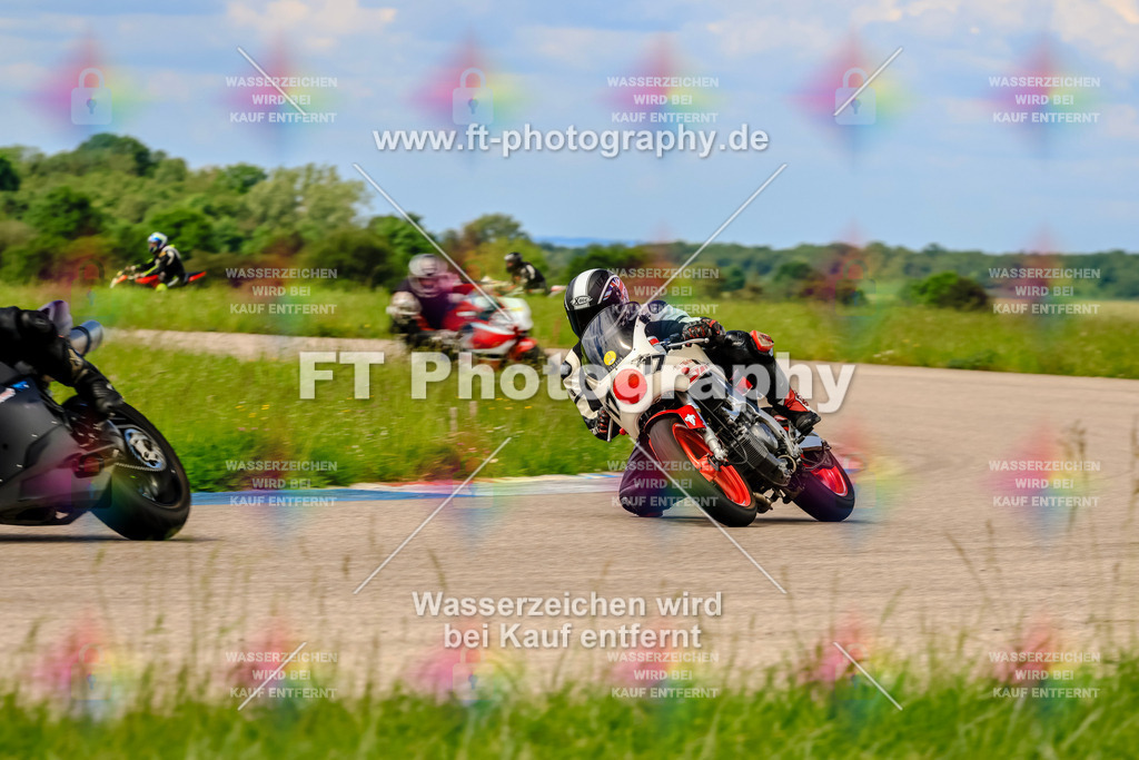 MotoTeam-1017 | Hier findet Ihr Bilder von Touristenfahrten auf der Nürburgring Nordschleife oder von anderen Veranstaltungen die ich besucht habe. Viel Spass beim Durch Schauen 